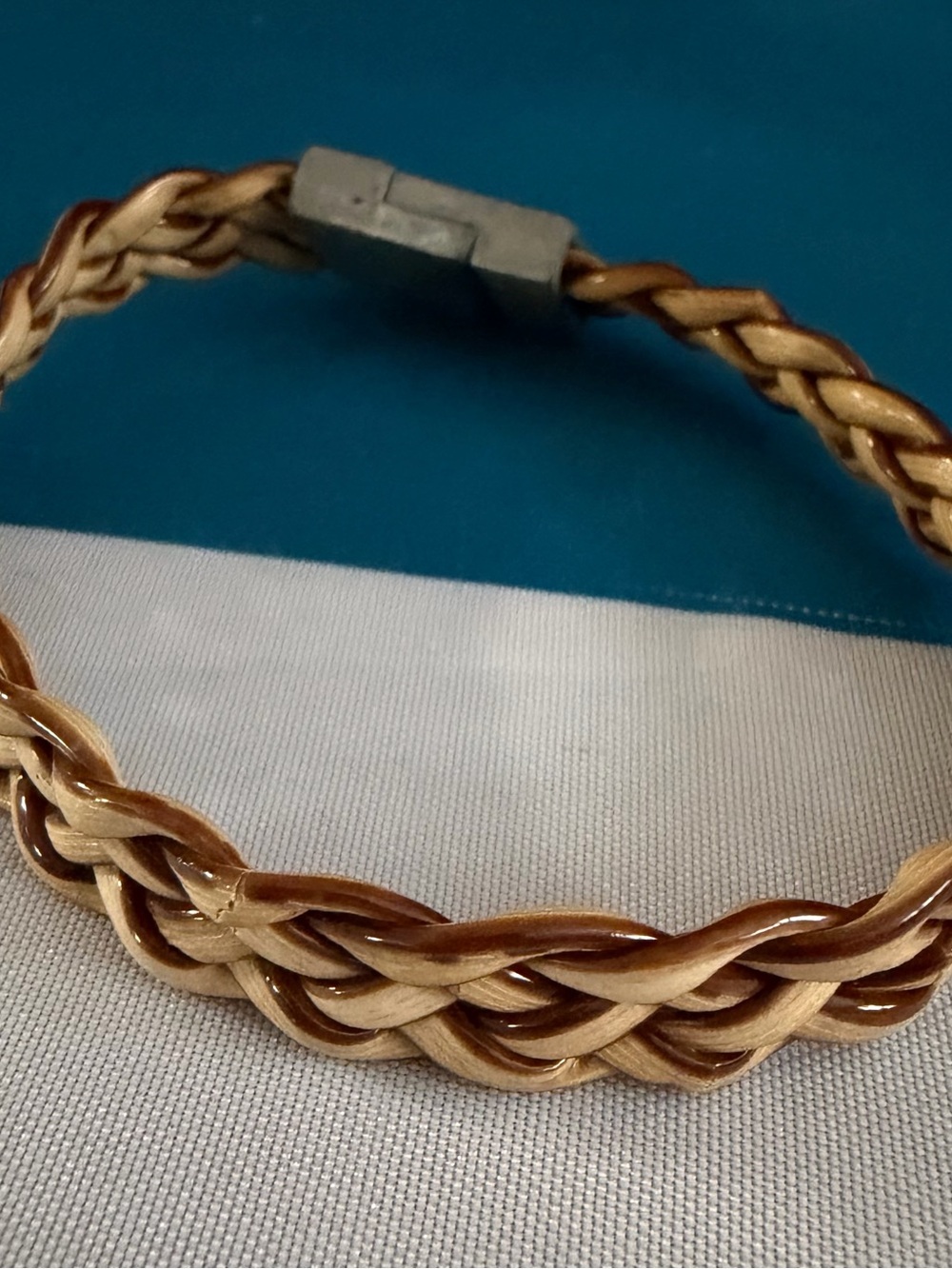 Two distinct bracelets - Picture 3 of 6